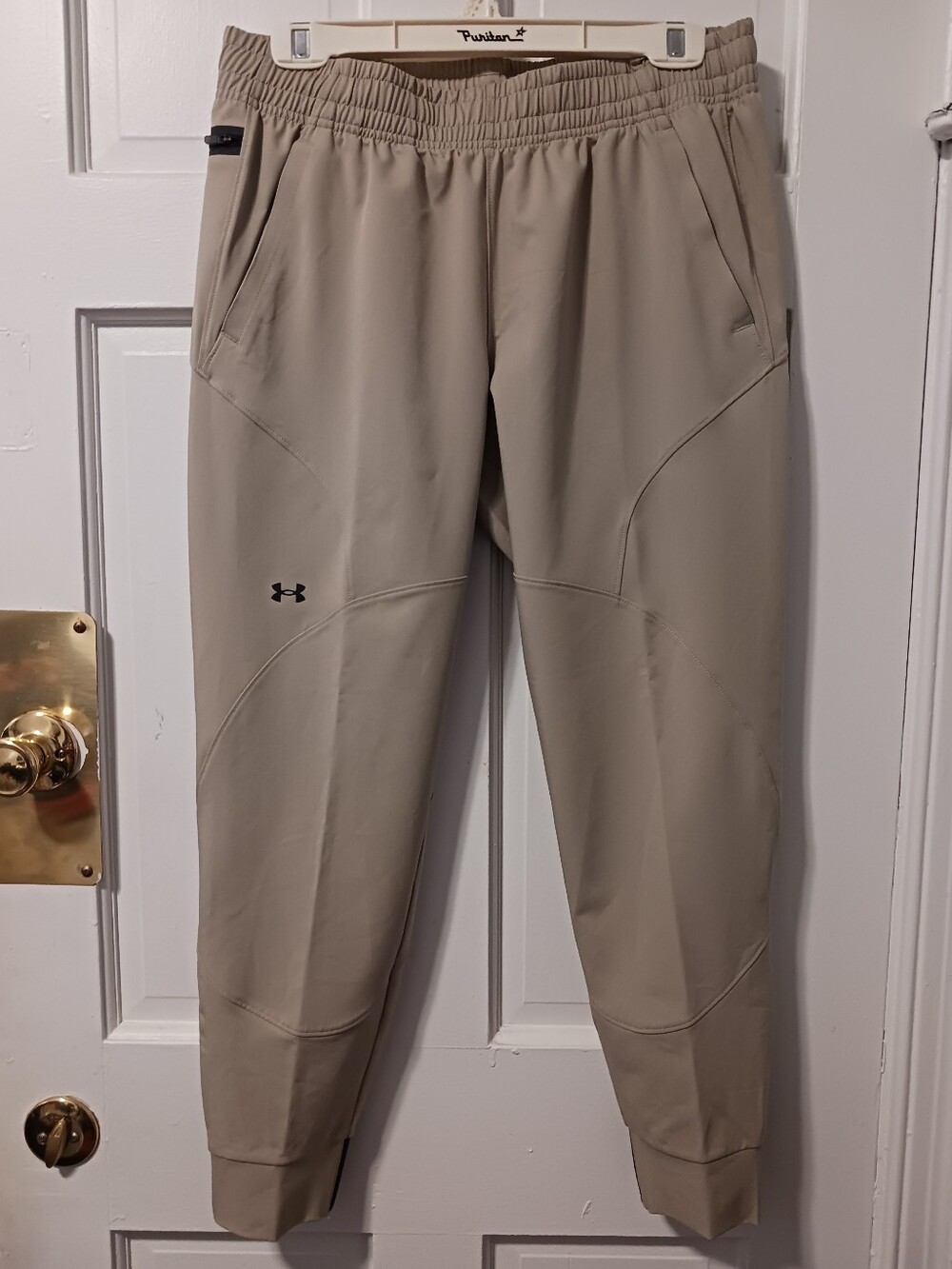 Under Armour Womens Size M Beige Black Unstoppable Jogger Pants New RP $80